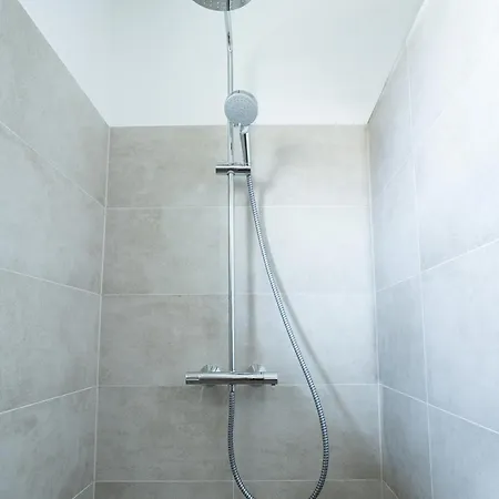 Apartamento Revliving Hollabrunn - 4 Schlafzimmer