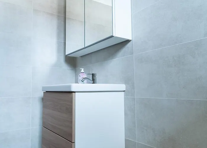 Revliving Hollabrunn - 4 Schlafzimmer Apartment *