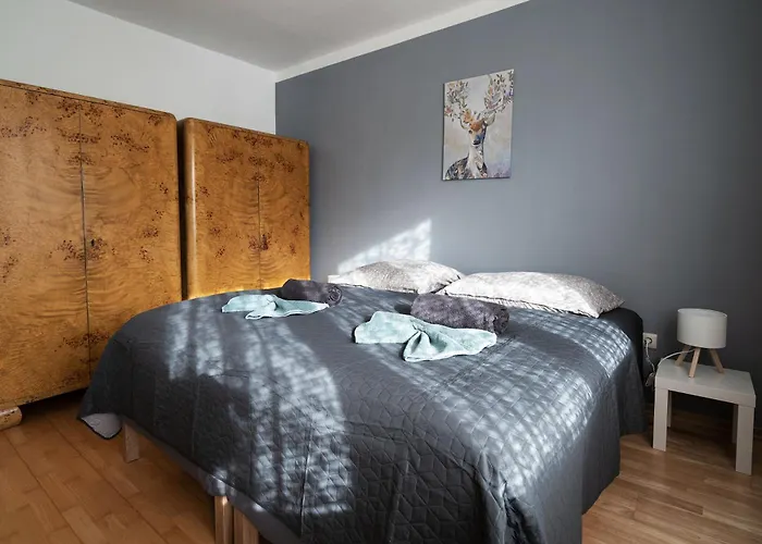 Apartment Revliving Hollabrunn - 4 Schlafzimmer *